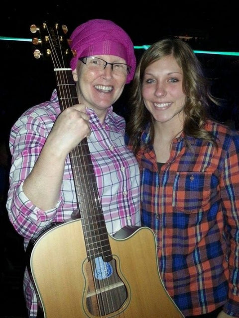 Garth Brooks Serenades Fan with Cancer