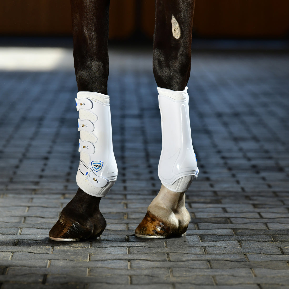 Weatherbeeta Tough-Tec Hard Shell Tendon Boots- White