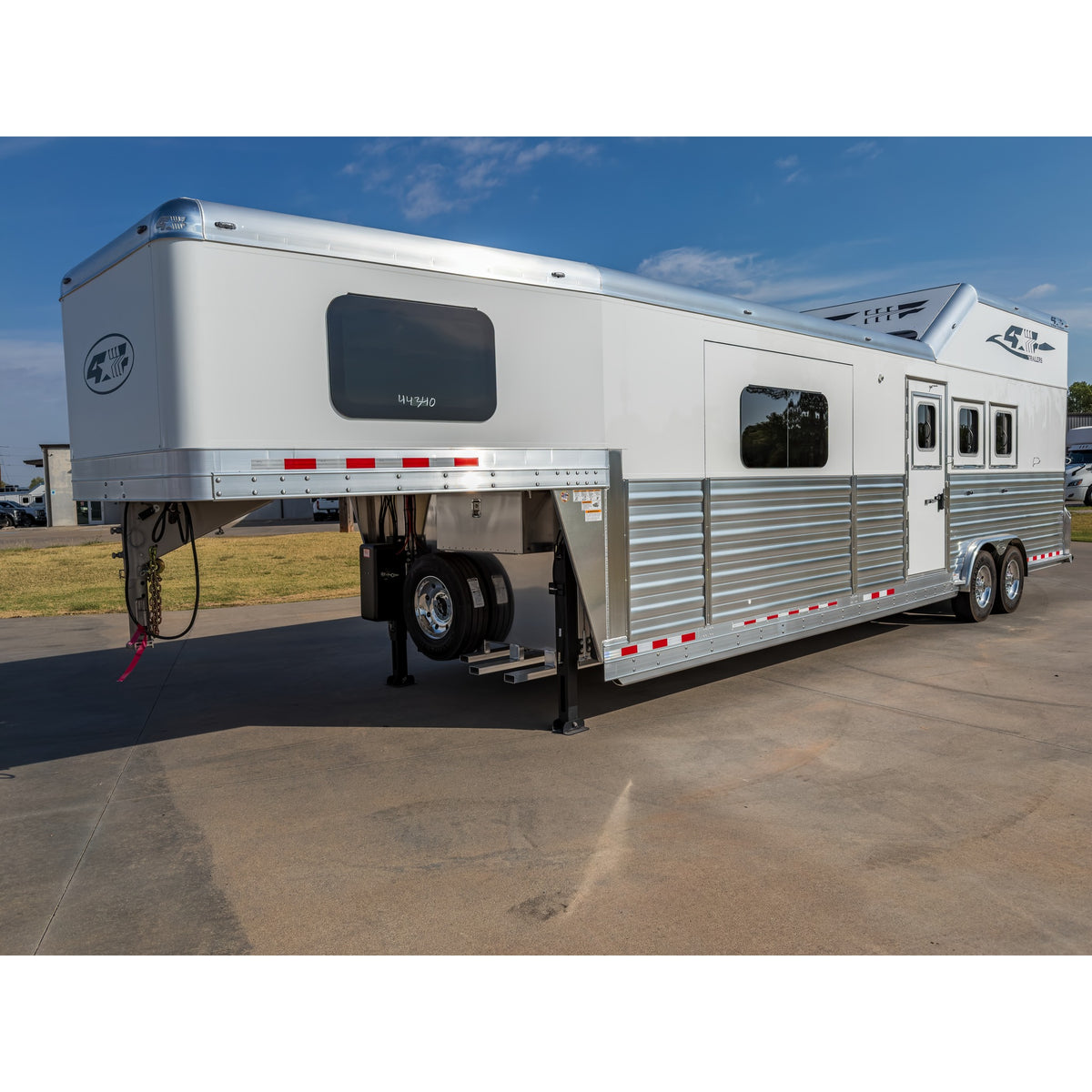 ON ORDER! 2027 4 Star 3 Horse Trailer Side Load with Living Quarters