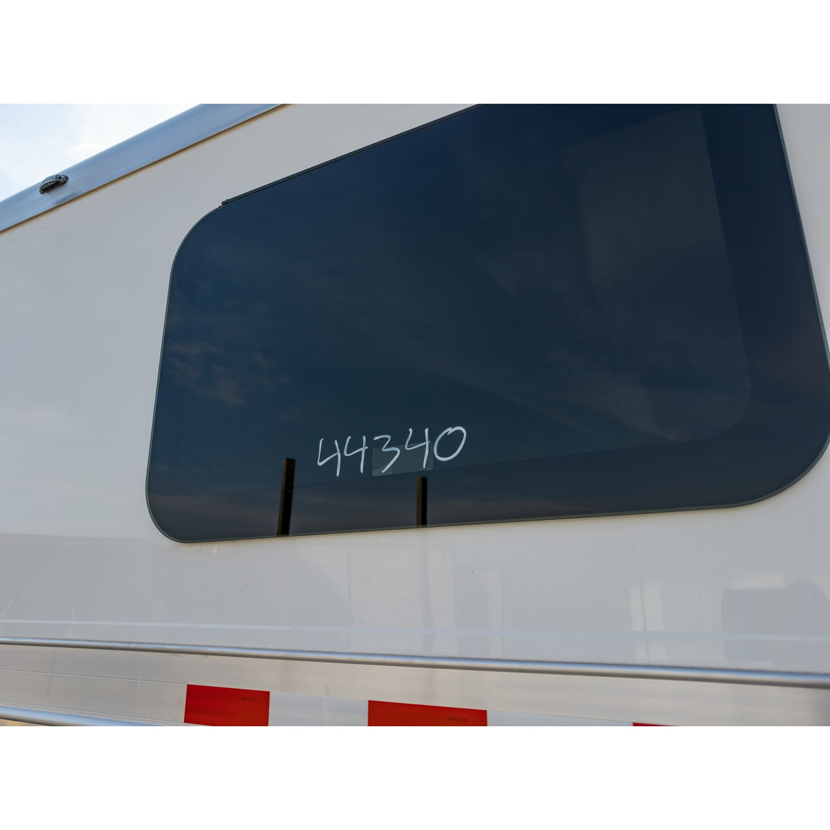 ON ORDER! 2027 4 Star 3 Horse Trailer Side Load with Living Quarters
