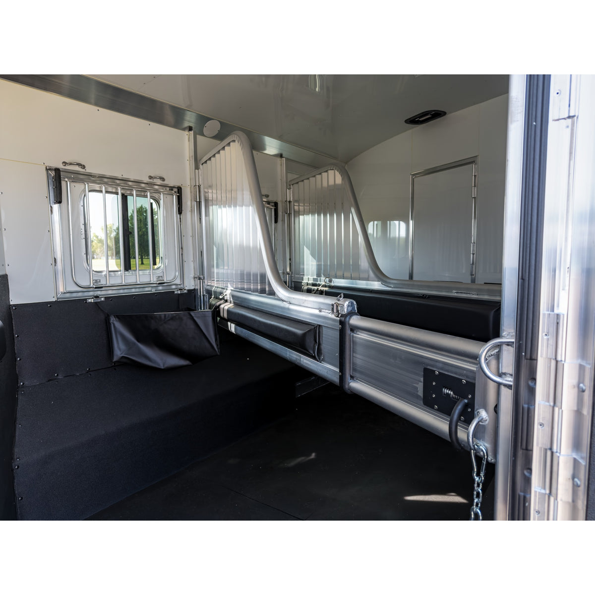 ON ORDER! 2027 4 Star 3 Horse Trailer Side Load with Living Quarters