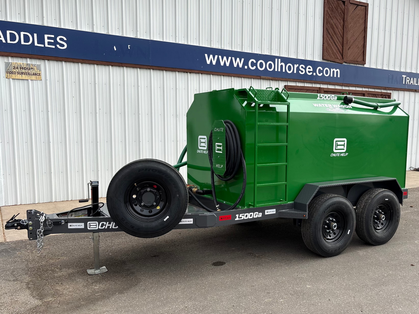 2027 Chute Help 1500 Gallon Metal Water Wagon