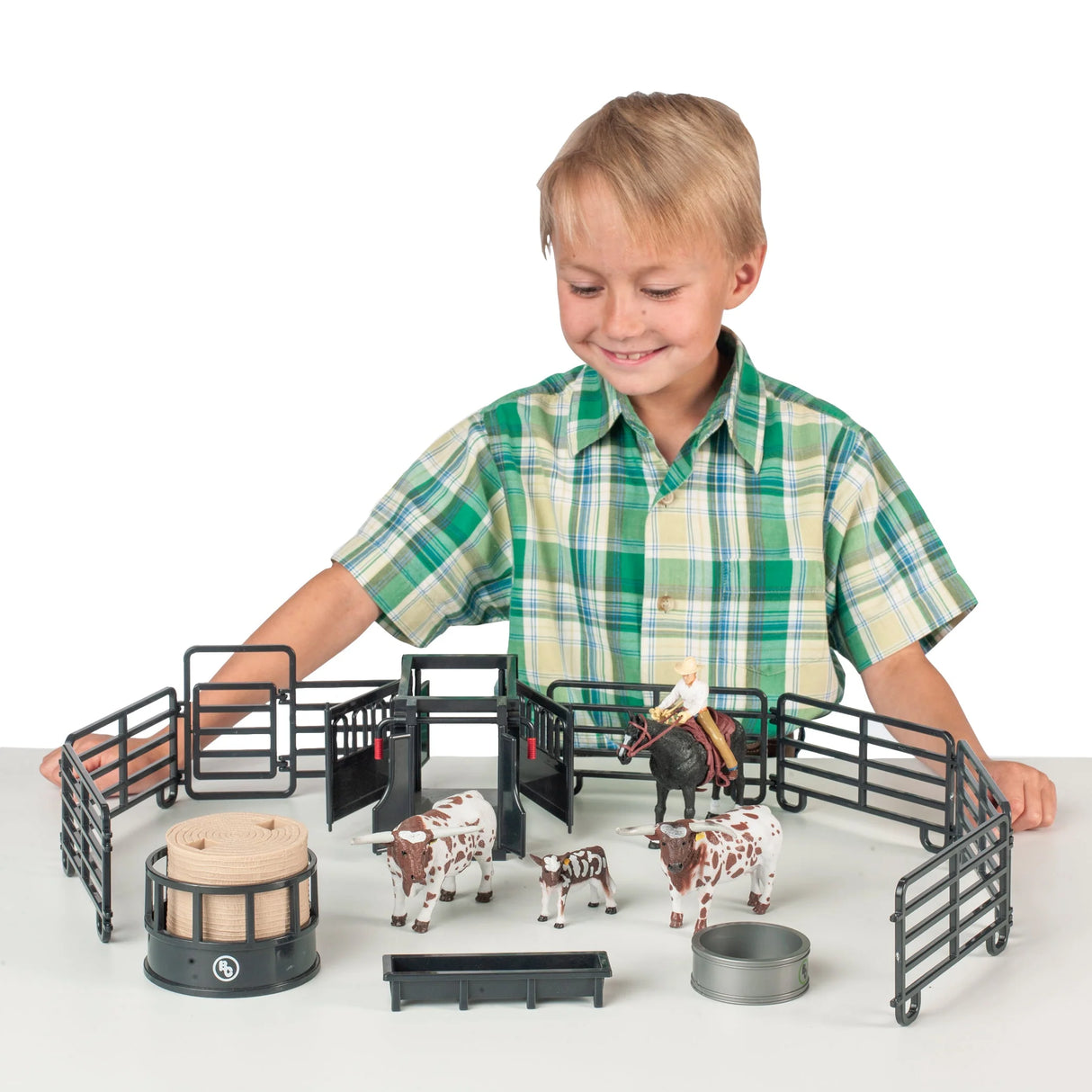 Big Country Toys 16-Piece Large Ranch Set