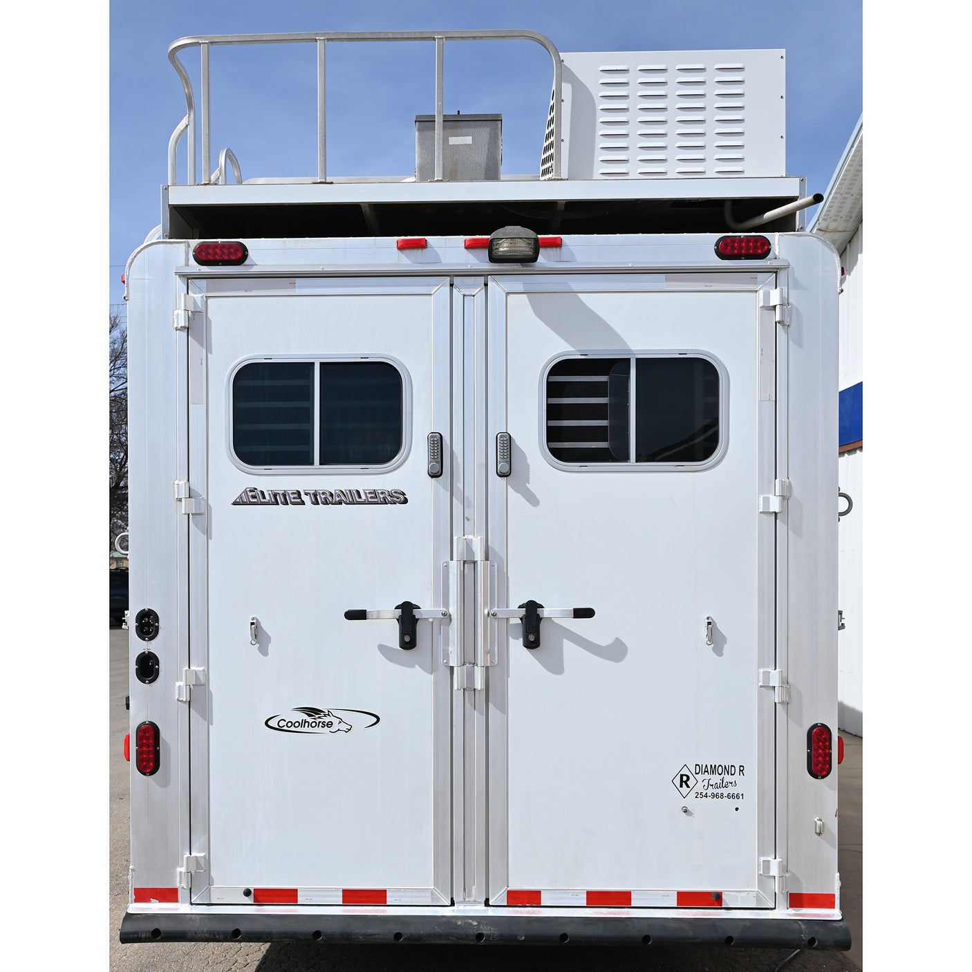 2014 Elite 3 Horse Trailer with 11' Living Quarter, Air Ride Axles
