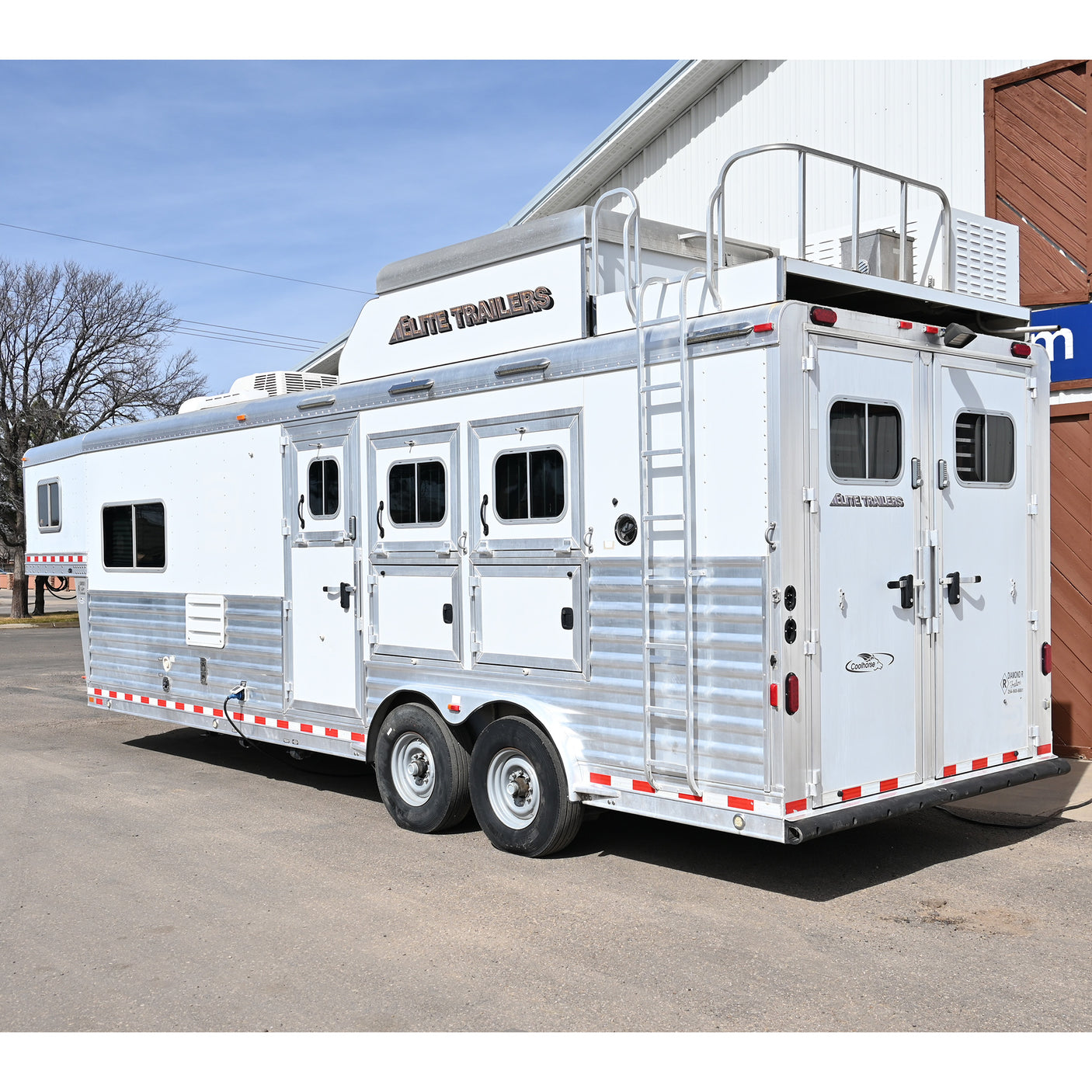 2014 Elite 3 Horse Trailer with 11' Living Quarter, Air Ride Axles