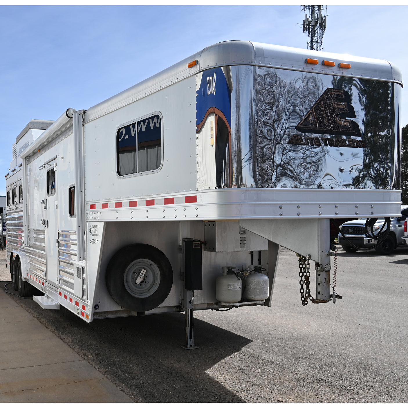 2014 Elite 3 Horse Trailer with 11' Living Quarter, Air Ride Axles