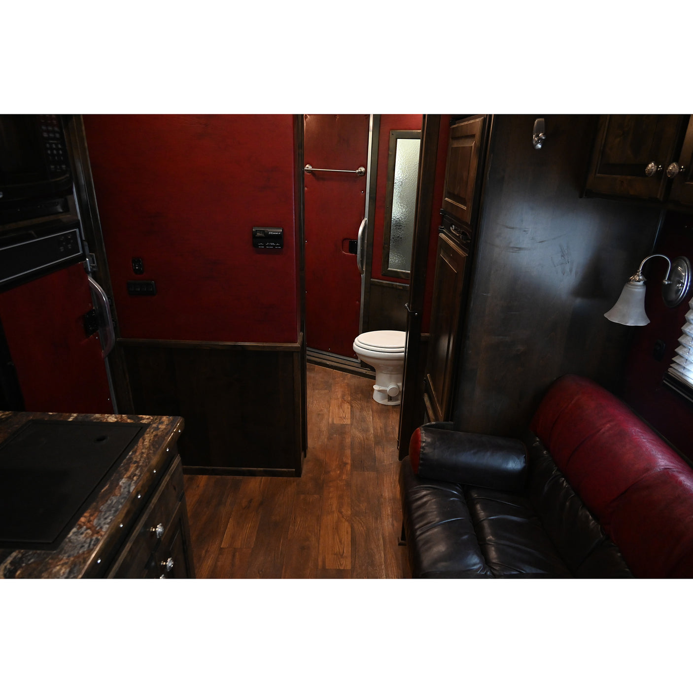 2014 Elite 3 Horse Trailer with 11' Living Quarter, Air Ride Axles