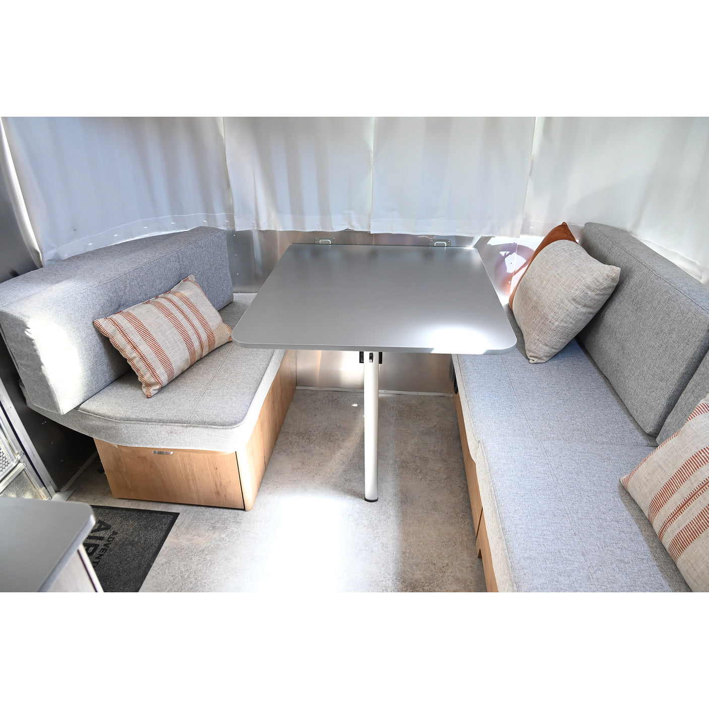 2025 Preowned Airstream M-25FB Queen Trade Wind RV- Never Used