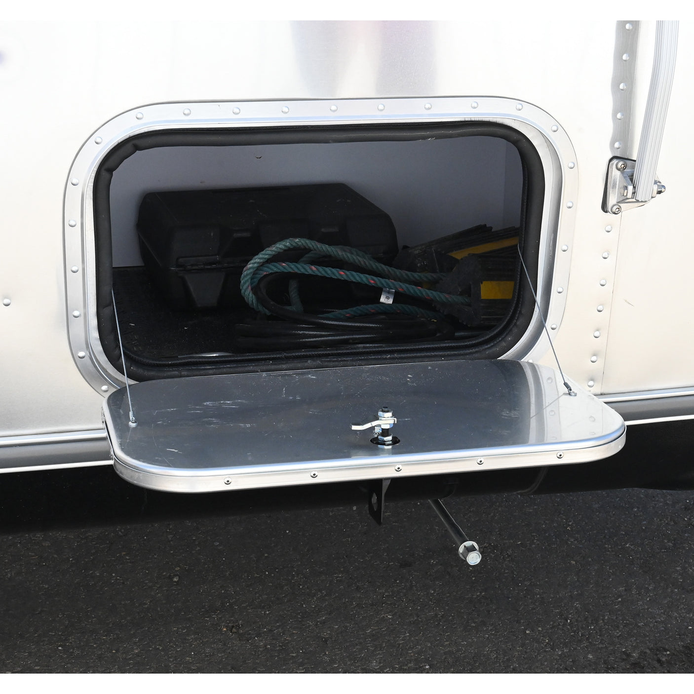 2025 Preowned Airstream M-25FB Queen Trade Wind RV- Never Used