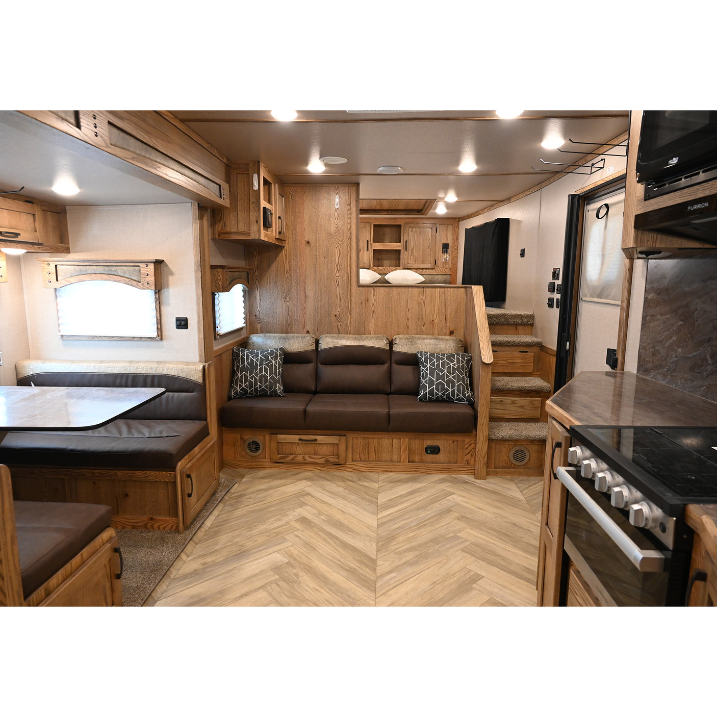 2026 Lakota Charger 4 Horse 15' LQ, Slide, Side Load, Spread Axles, Deluxe Tack Package