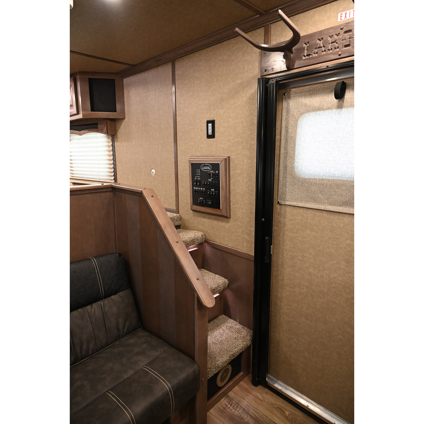 2023 Lakota Bighorn 4 Horse Trailer, Side Load 17' LQ Model BH8417T