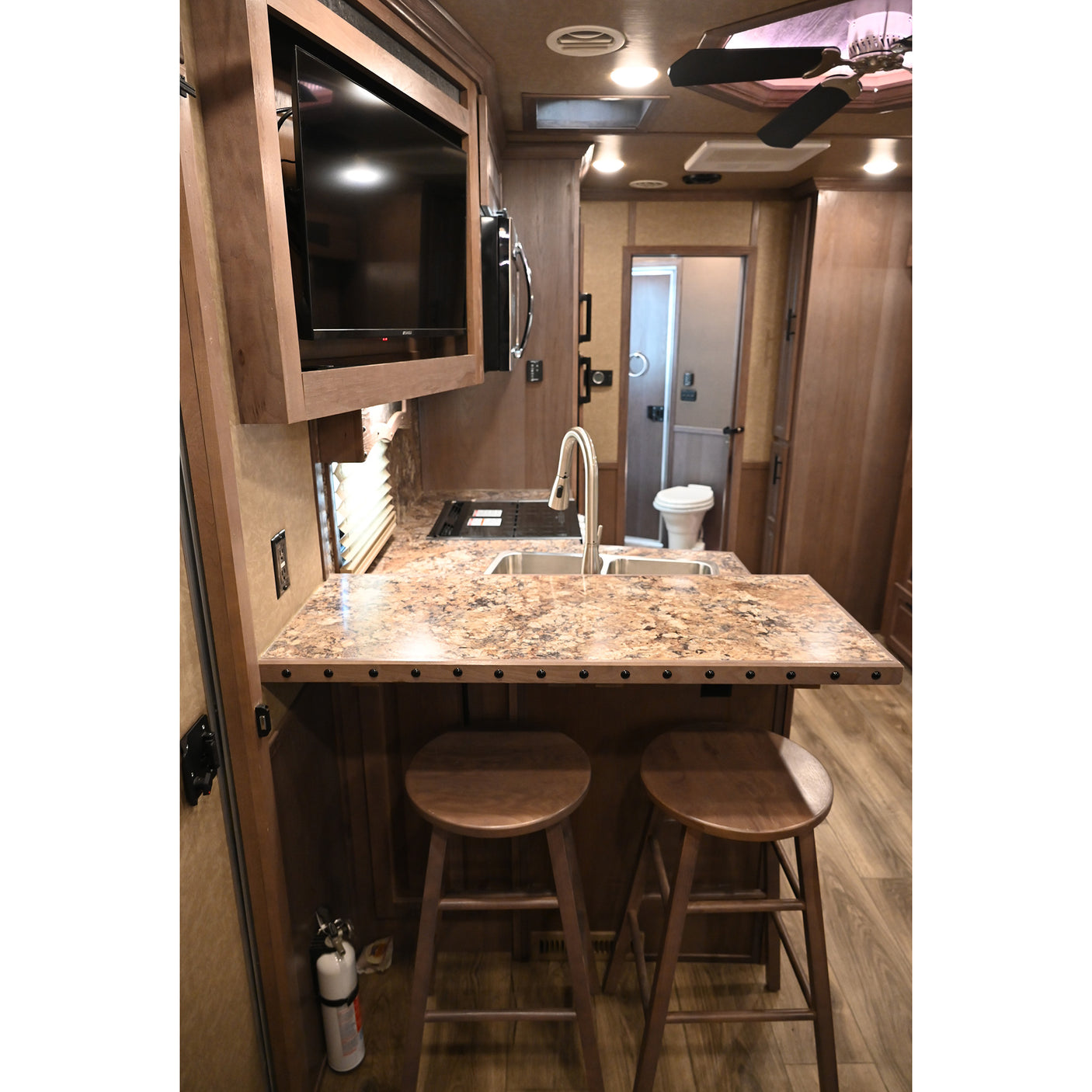 2023 Lakota Bighorn 4 Horse Trailer, Side Load 17' LQ Model BH8417T