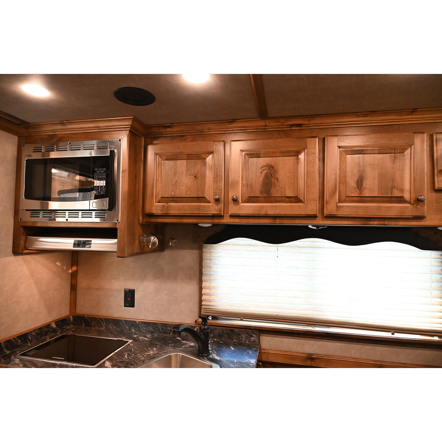 2020 Platinum 3 Horse Trailer with 10'8" Outback Customs Living Quarter