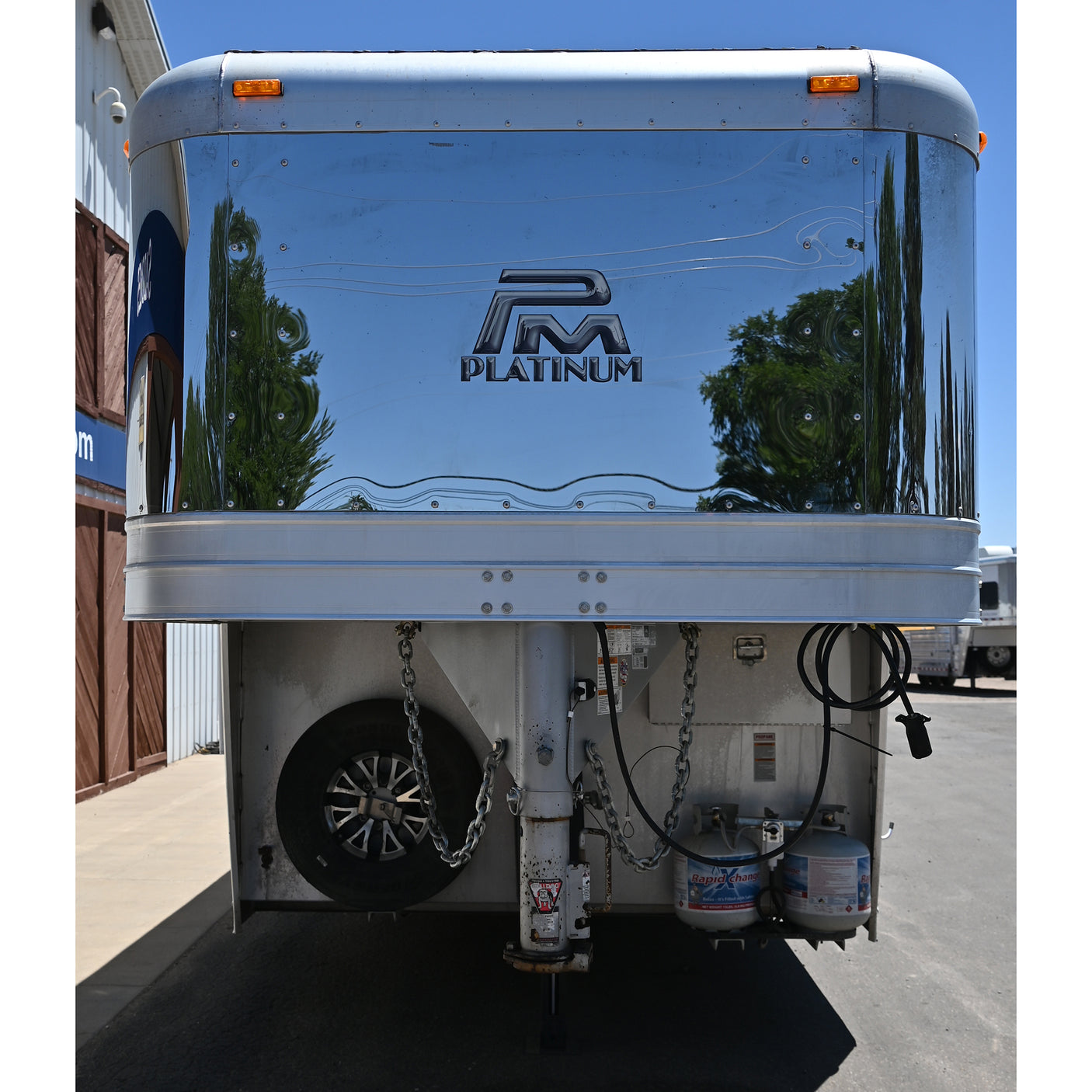 2020 Platinum 3 Horse Trailer with 10'8" Outback Customs Living Quarter