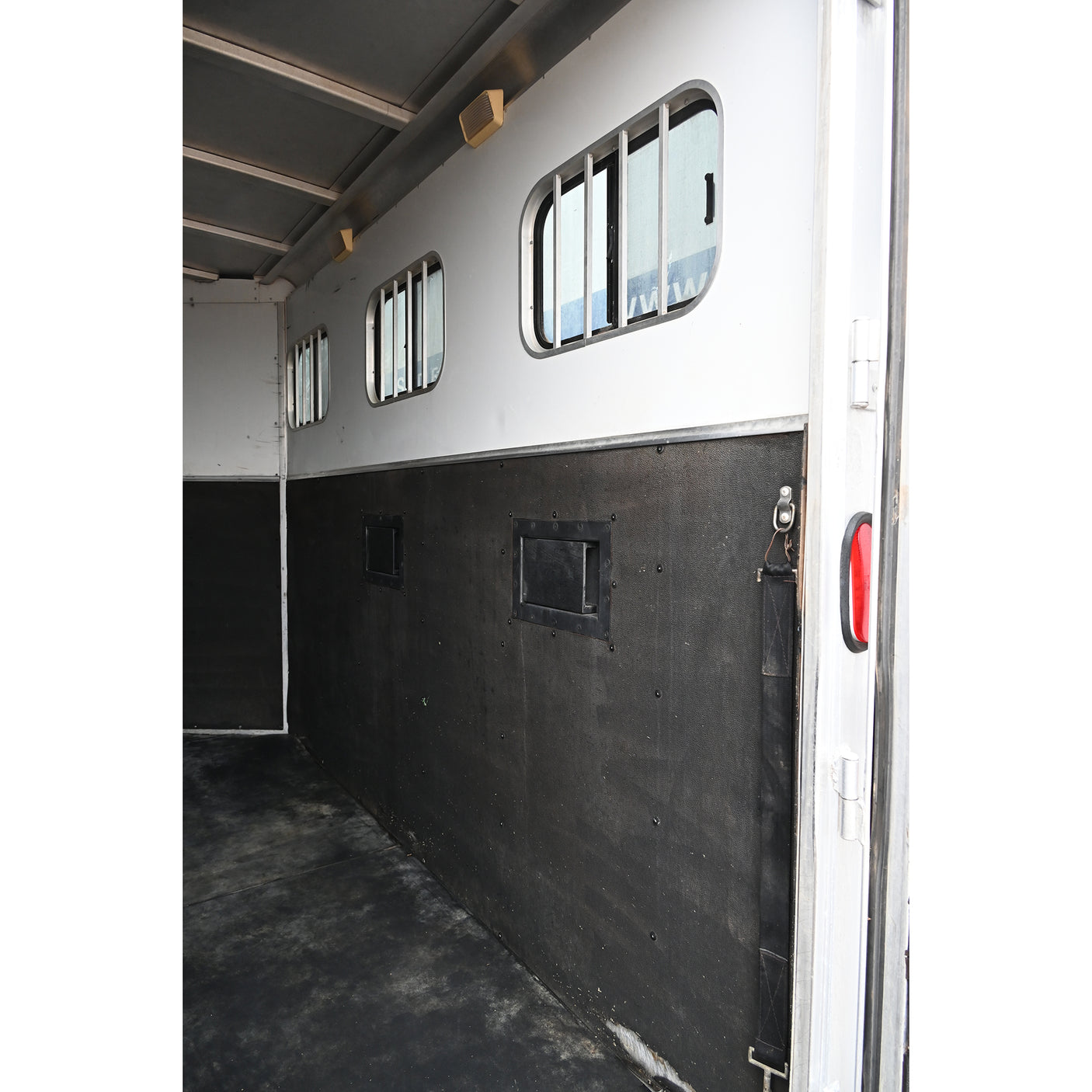 2006 Exiss 3 Horse Trailer with 4' Weekend Package LQ