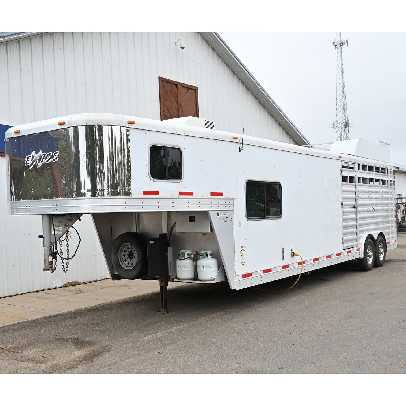 2015 Exiss Stock Combo 8' Living Quarter Horse Trailer