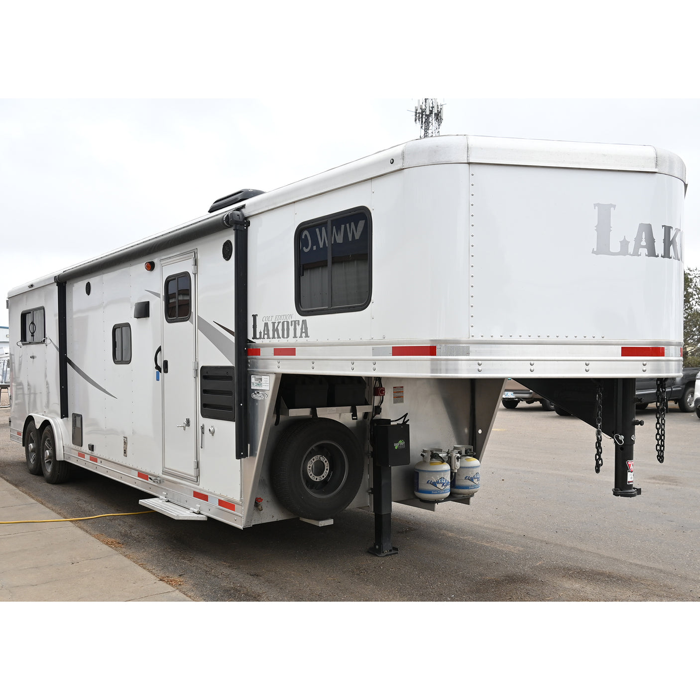 2020 Lakota Colt 3 Horse 11' LQ Model AC8311 Horse Trailer