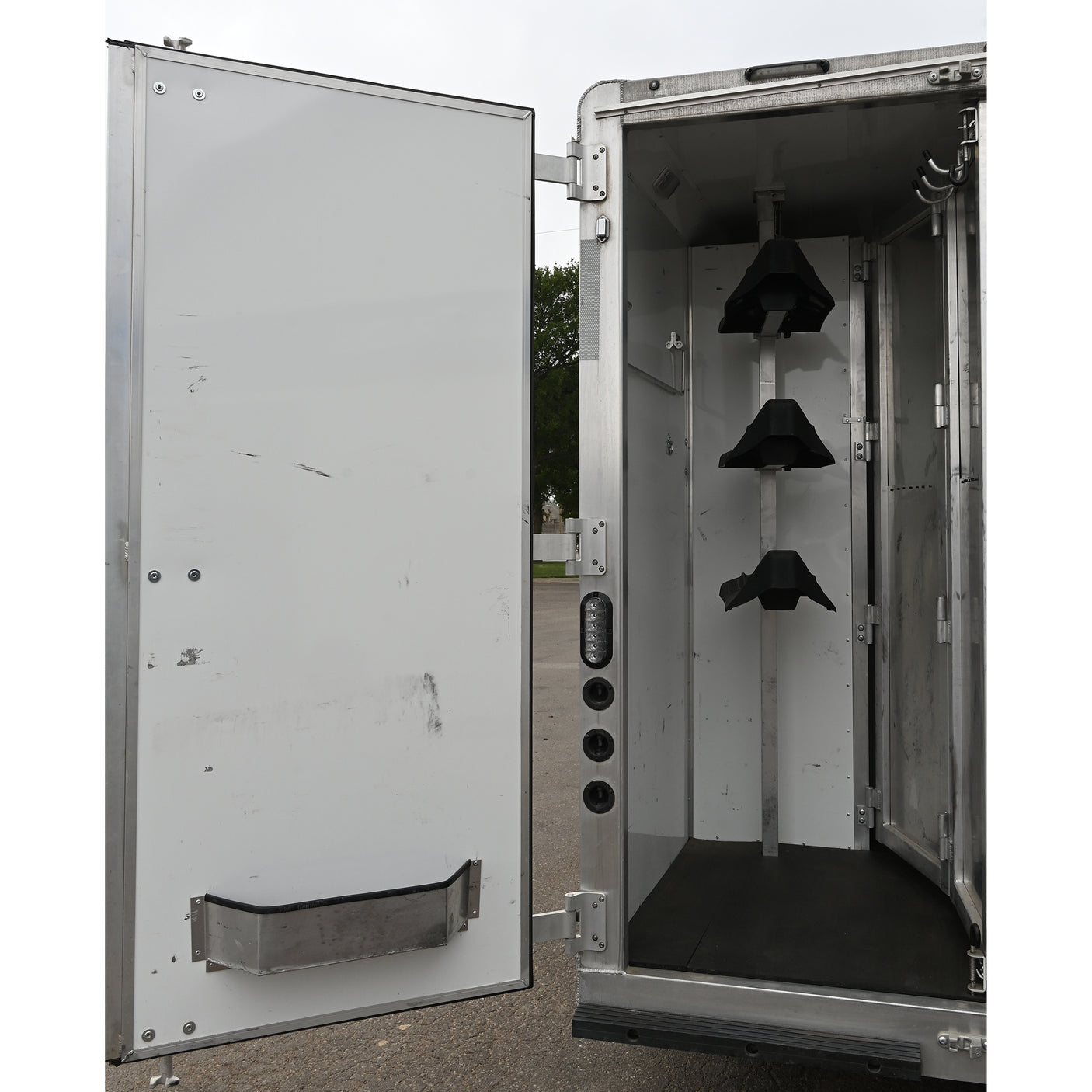 2020 Lakota Colt 3 Horse 11' LQ Model AC8311 Horse Trailer