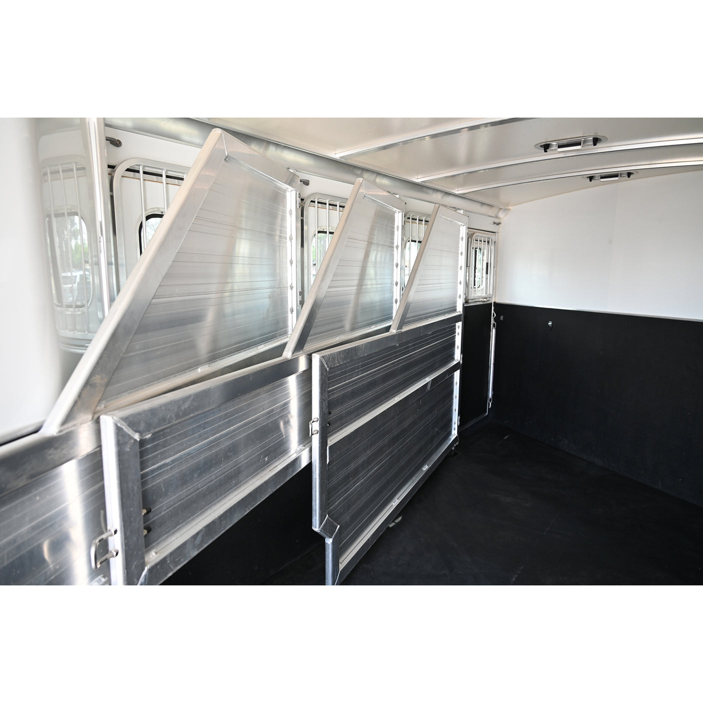 2017 Cimarron 4 Horse Gooseneck Horse Trailer