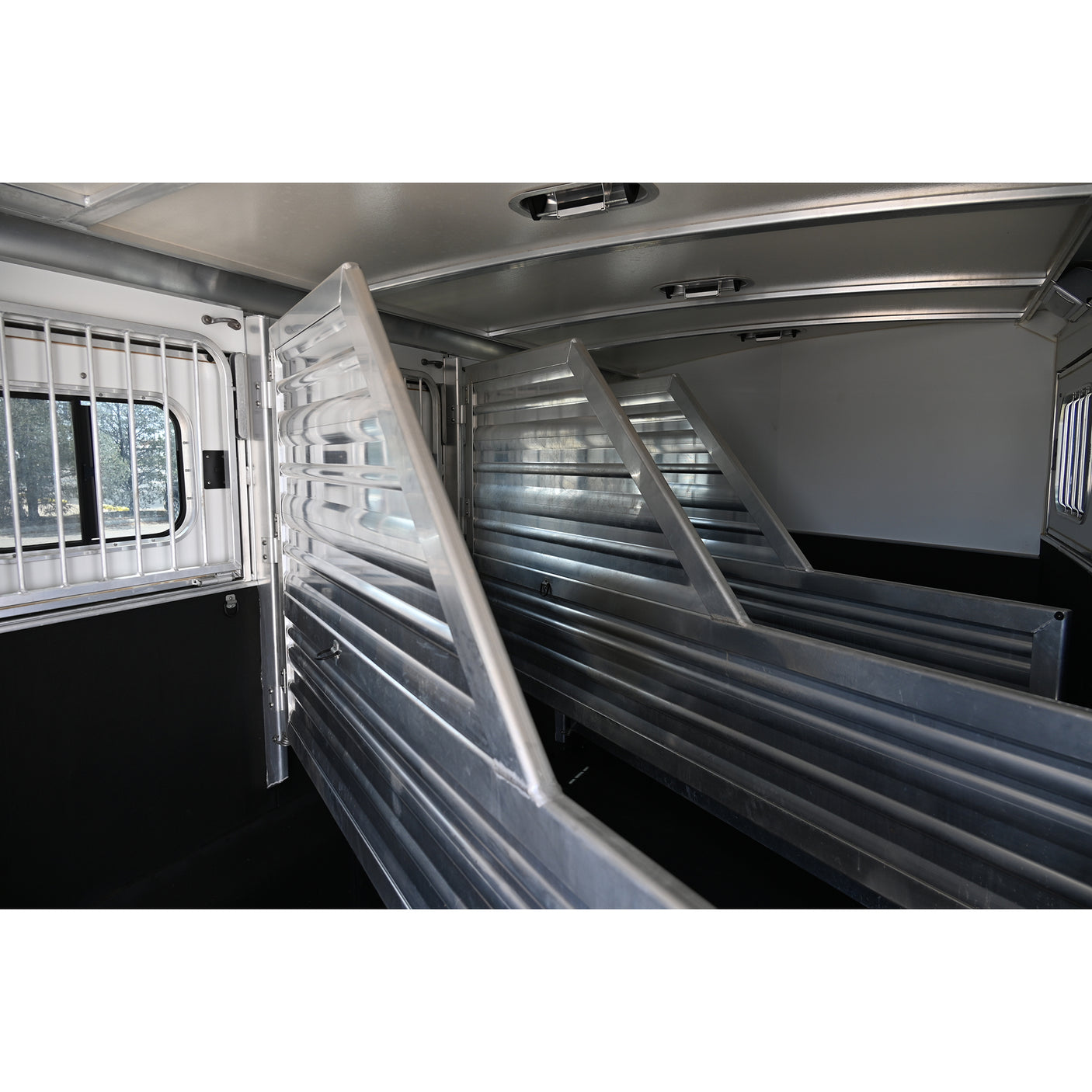 2017 Cimarron 4 Horse Gooseneck Horse Trailer
