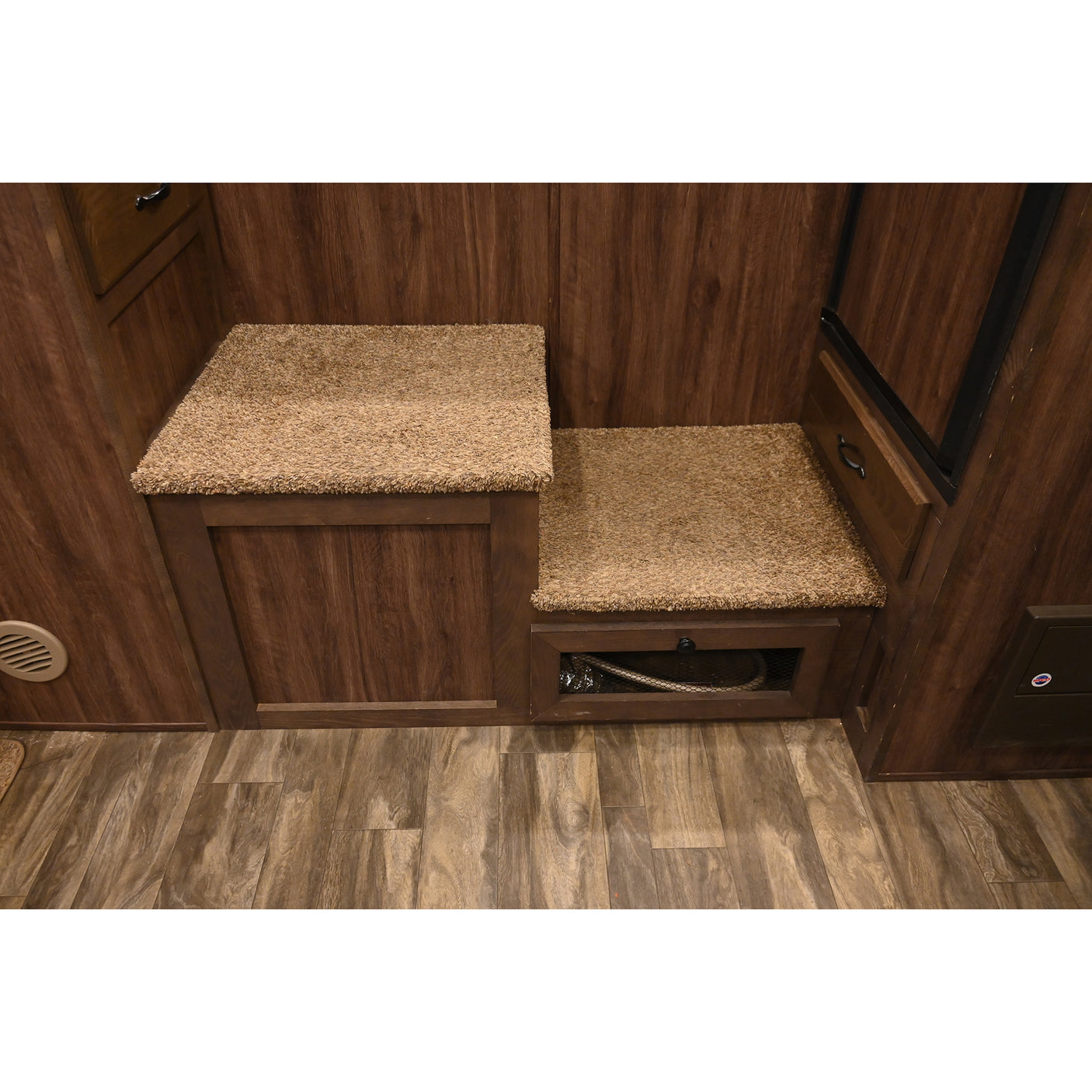 2018 Lakota Charger 3 Horse Trailer with 11' Living Quarters and Slide Out
