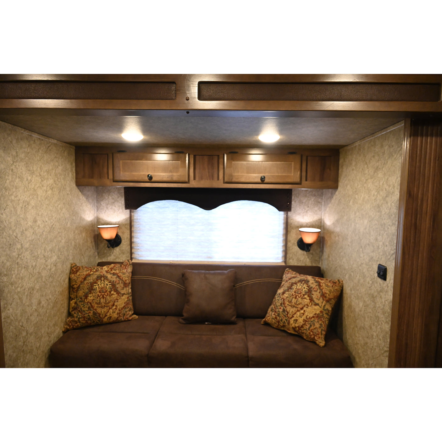 2018 Lakota Charger 3 Horse Trailer with 11' Living Quarters and Slide Out