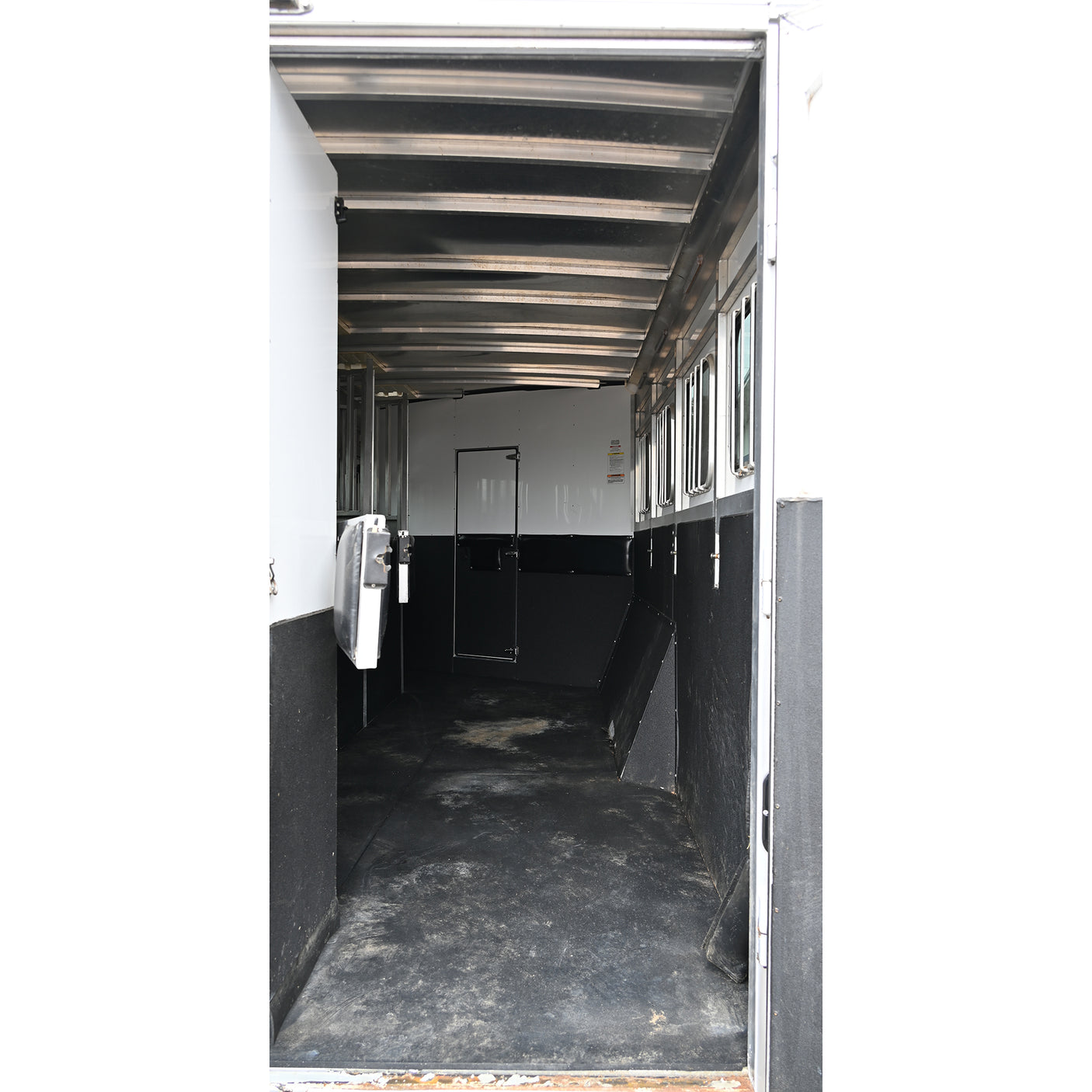 2018 Sundowner 4 Horse 11' Living Quarter, Slide Out, Horse Trailer