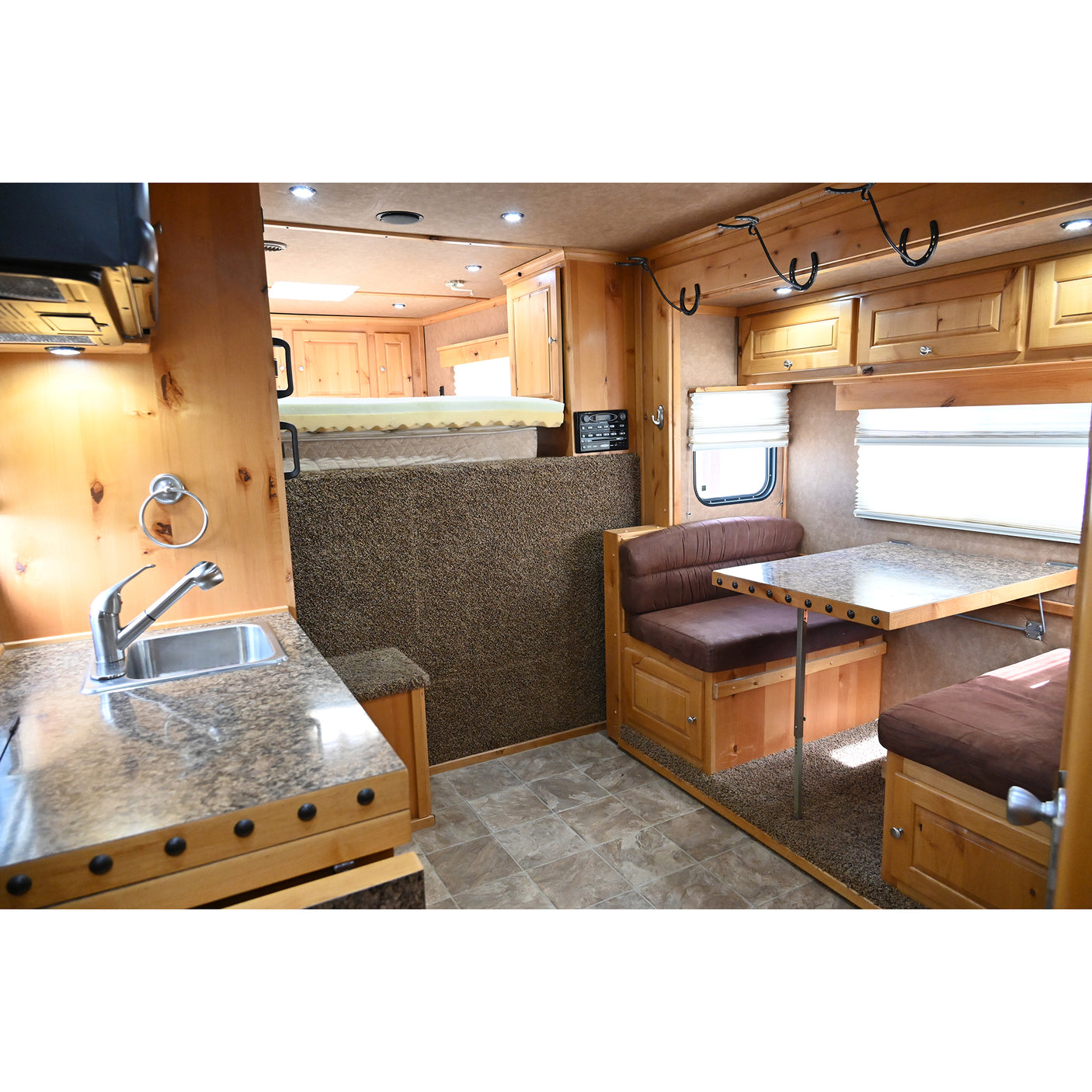 2015 Logan Coach 3 Horse Trailer with 16' LQ with Bunk Beds