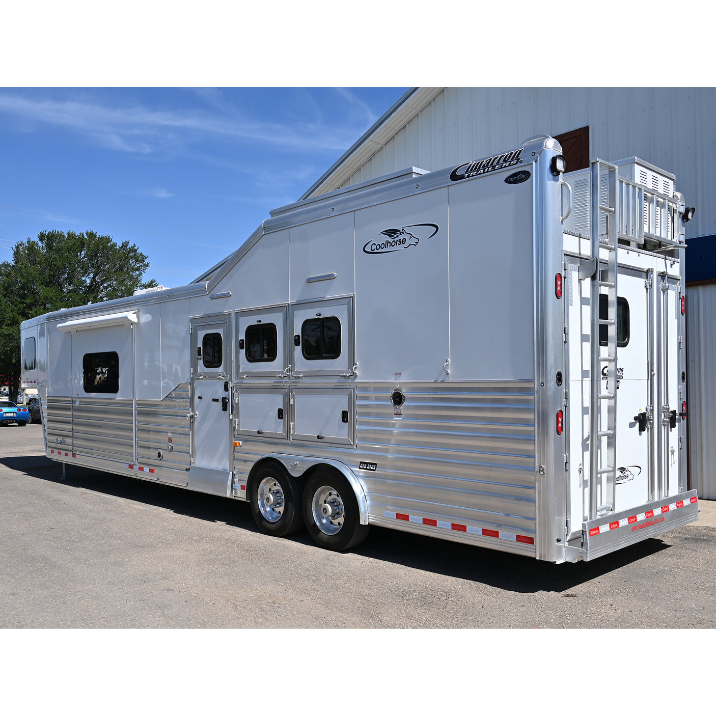 2026 Cimarron 3 Horse Trailer Side Load 15' Outlaw Living Quarter Air Ride