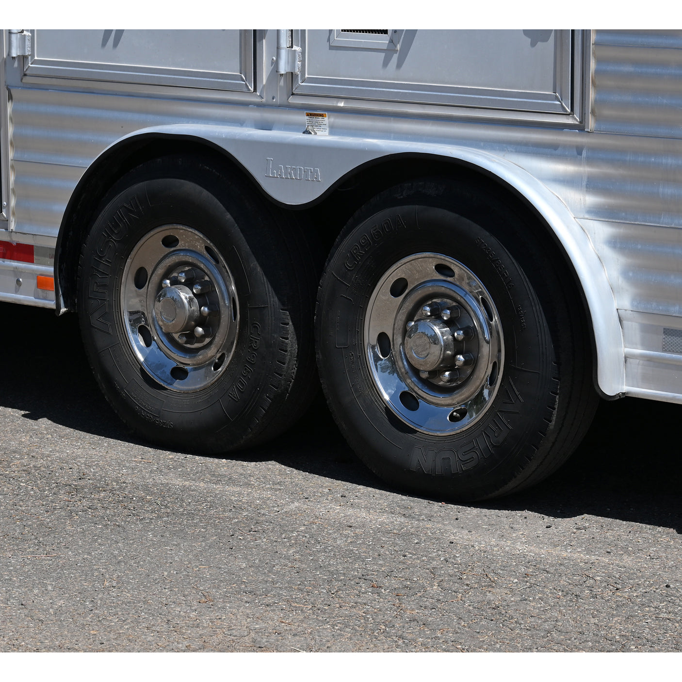 2016 Lakota BigHorn 3 Horse Trailer with 16' Living Quarter