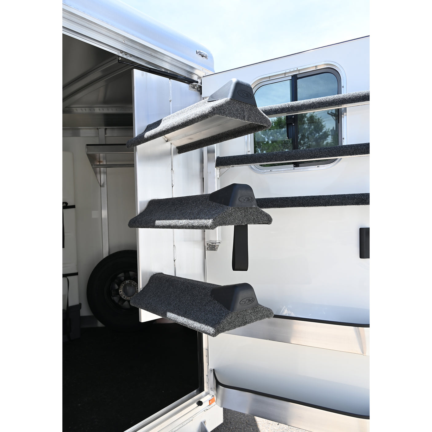 2027 4 Star 3 Horse Bumper Pull Trailer 6'x10" x 15'