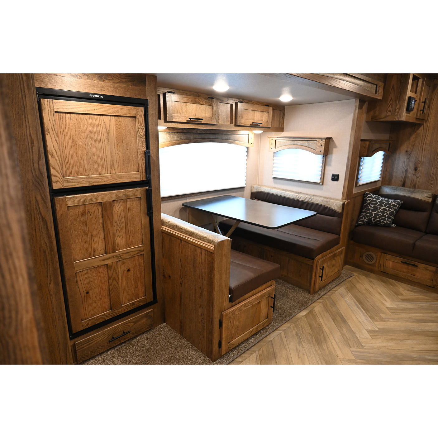 2027 Lakota Charger 4 Horse Trailer with 16' LQ, Side Load, Spread Axles, Super Rear Tack