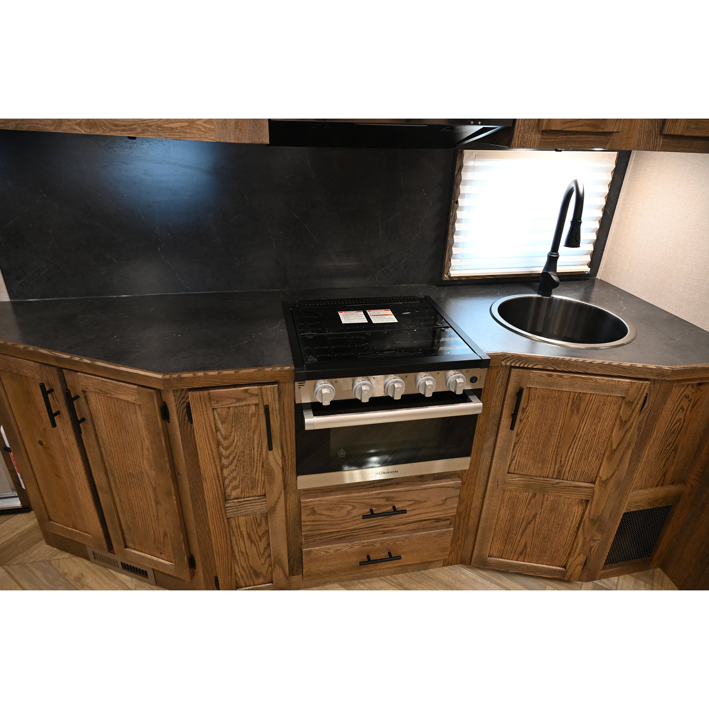 2027 Lakota Charger 4 Horse Trailer with 16' LQ, Side Load, Spread Axles, Super Rear Tack