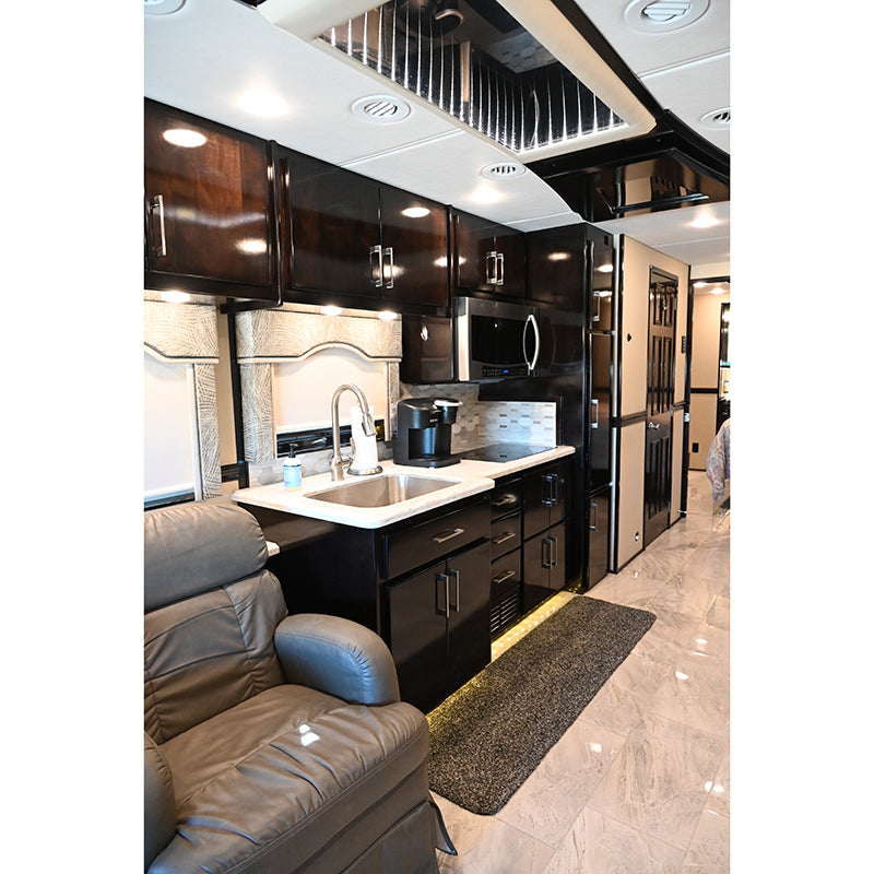 2019 Renegade XL 45' Coach Model X45QB on Freightliner Cascadia Chassis