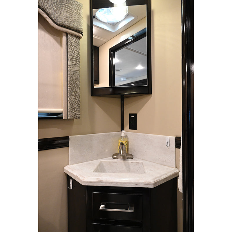 2019 Renegade XL 45' Coach Model X45QB on Freightliner Cascadia Chassis