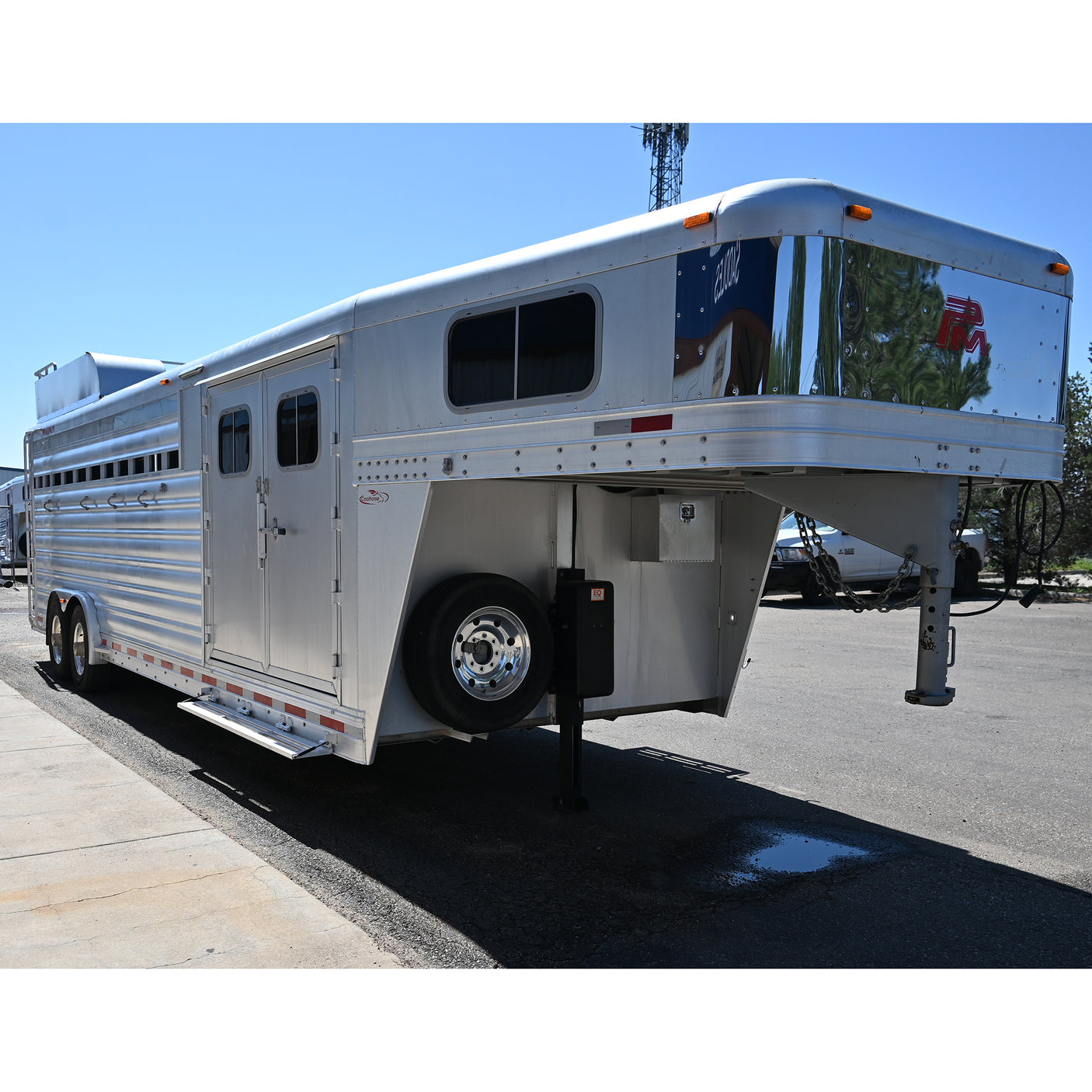 2022 Platinum Coach 6 Horse Trailer Stock Combo with Trainer's Tack