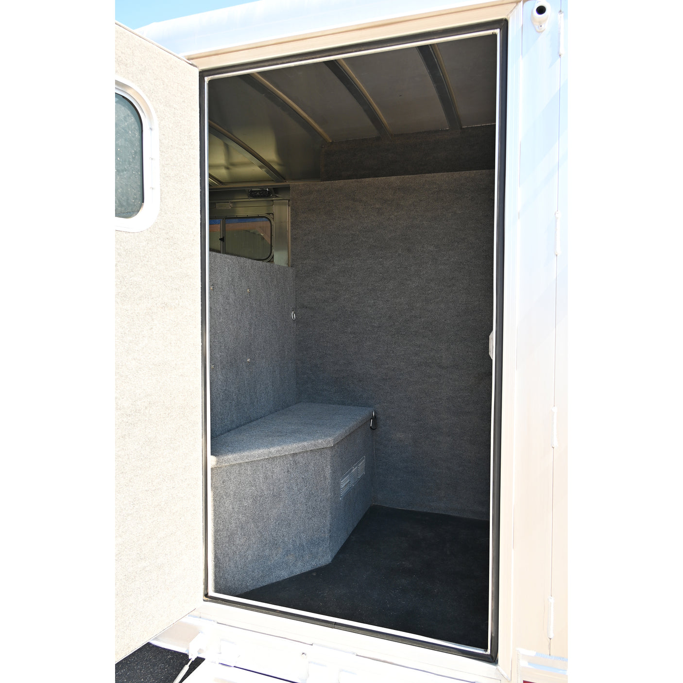 2022 Platinum Coach 6 Horse Trailer Stock Combo with Trainer's Tack