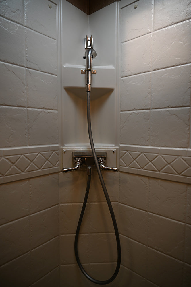 2021 Lakota Charger Stock Combo 11' LQ, 16' Stock Compartment