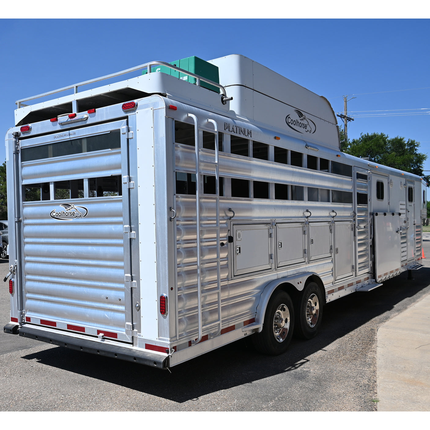 2019 Platinum Stock Combo Trailer 11' Outback Living Quarter