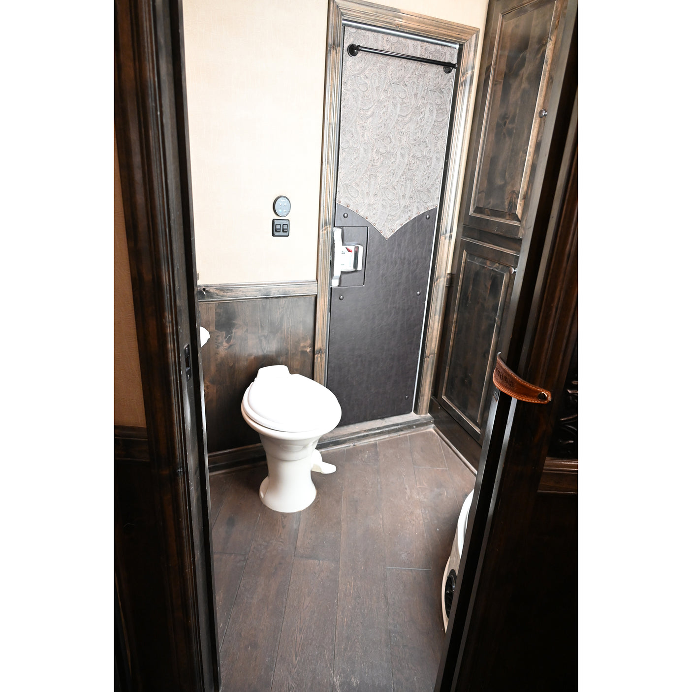 2019 Platinum Stock Combo Trailer 11' Outback Living Quarter
