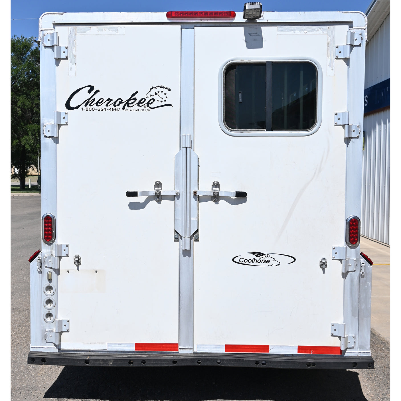 2010 Cherokee 4 Horse Trailer with Weekend Package LQ