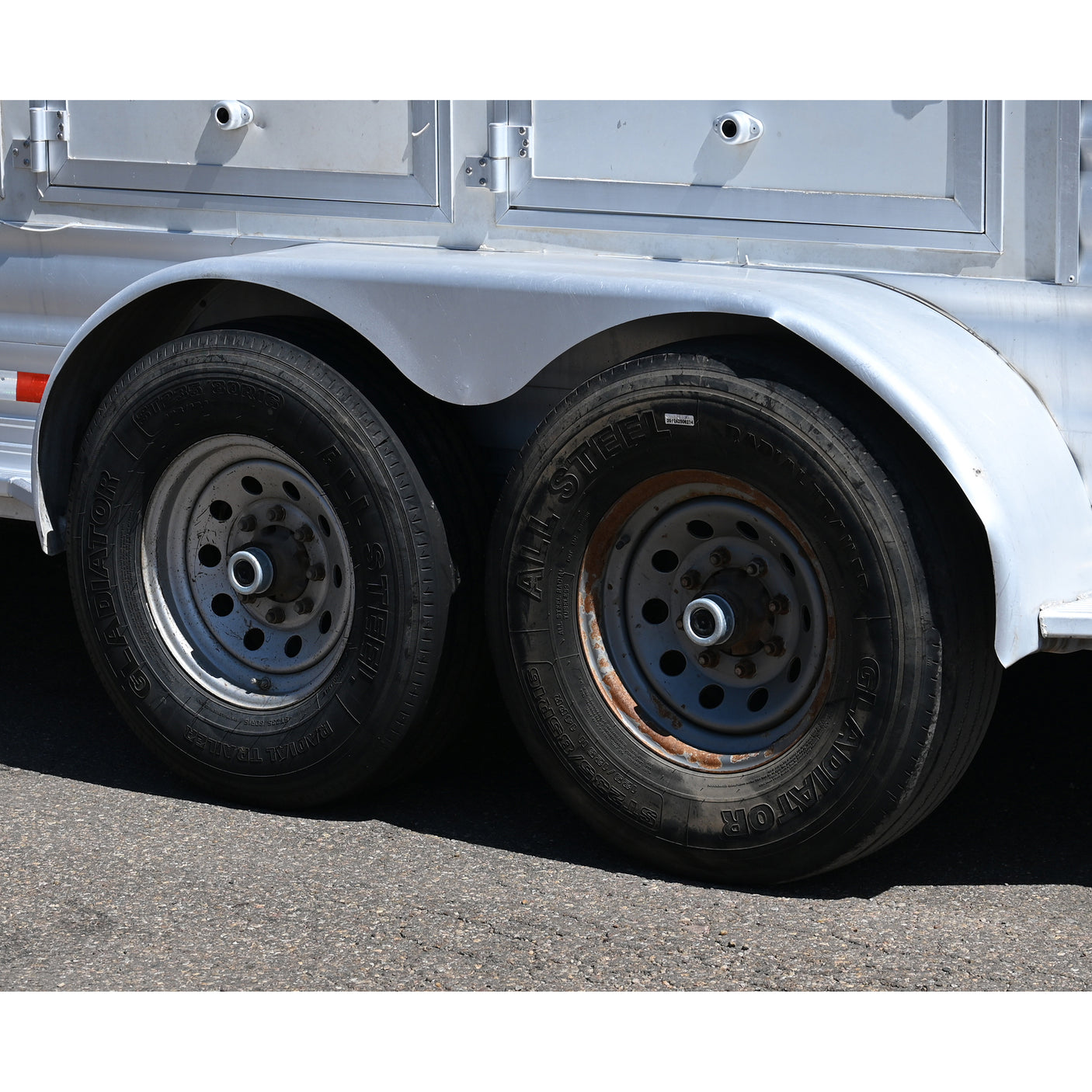 2010 Cherokee 4 Horse Trailer with Weekend Package LQ