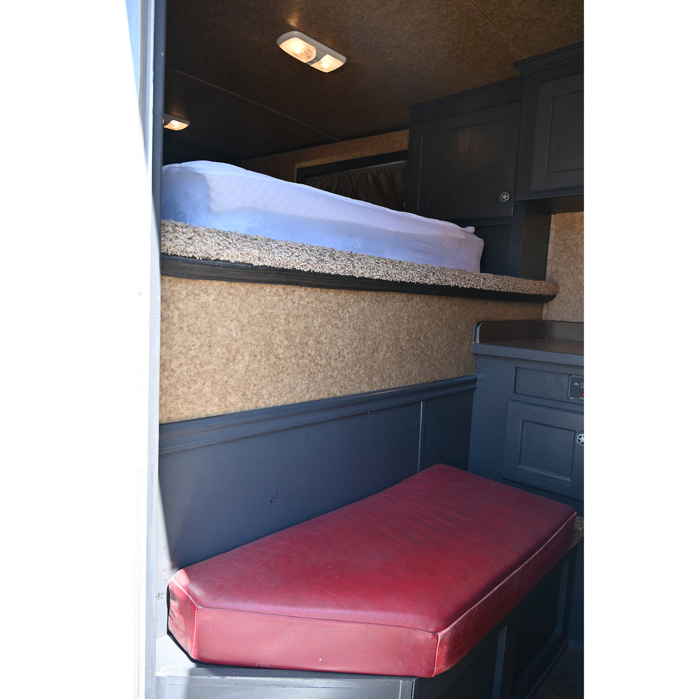 2010 Cherokee 4 Horse Trailer with Weekend Package LQ