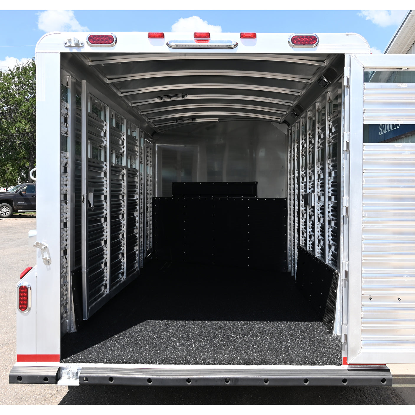 2027 Platinum Coach 19' C Sport Horse Trailer