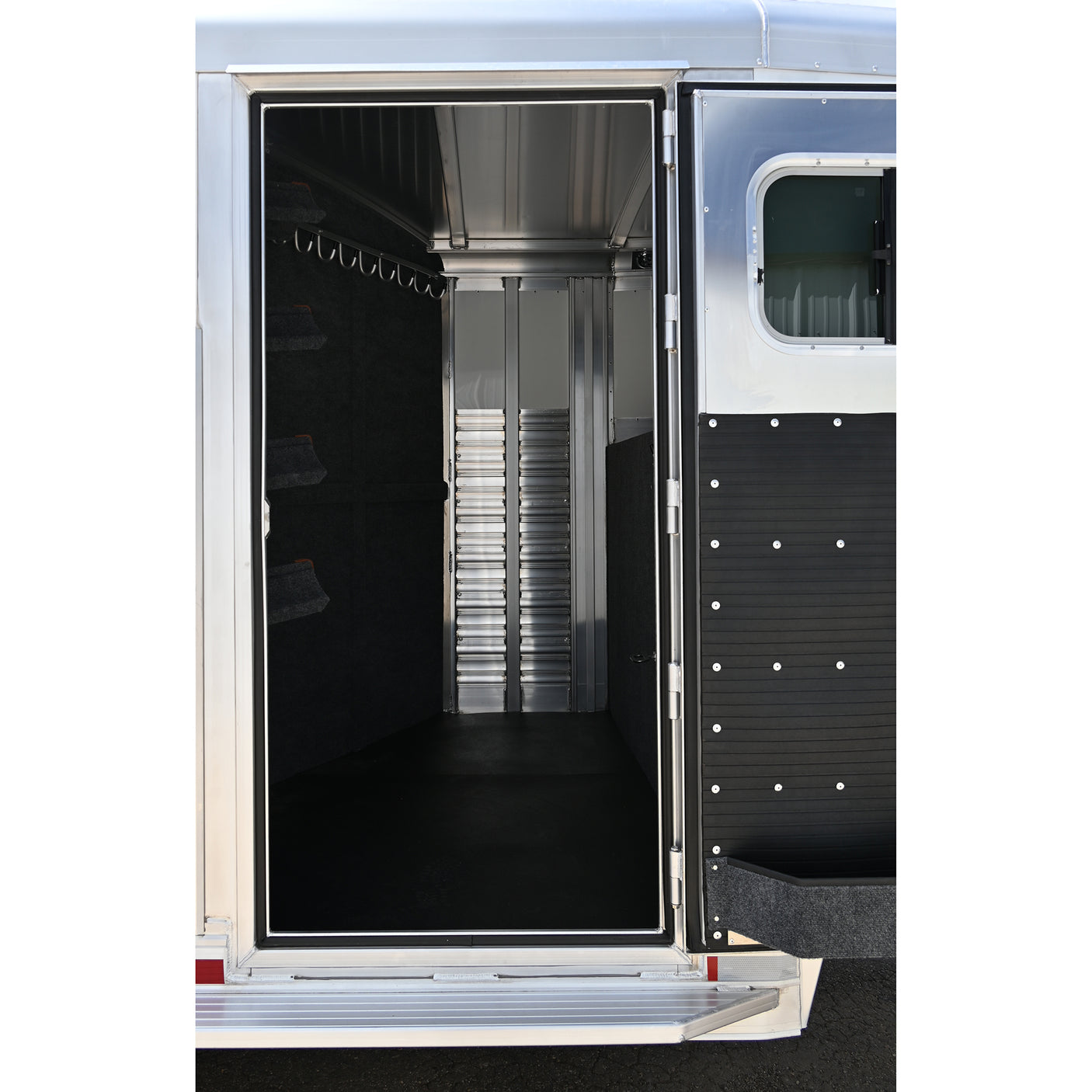 2027 Platinum Coach 19' C Sport Horse Trailer