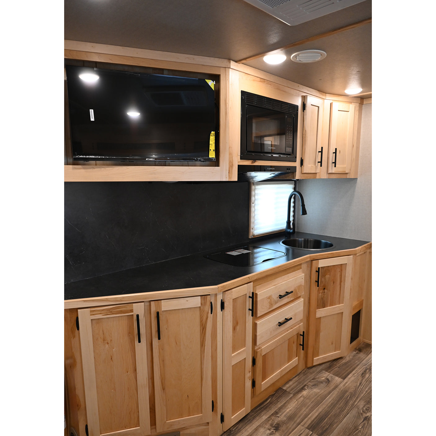 2027 Lakota Charger 3 Horse Trailer with 16' LQ, Side Load, Deluxe Rear Tack