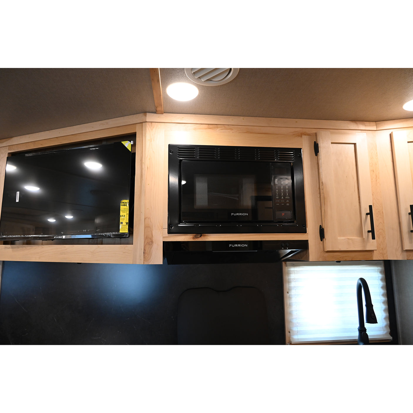 2027 Lakota Charger 3 Horse Trailer with 16' LQ, Side Load, Deluxe Rear Tack