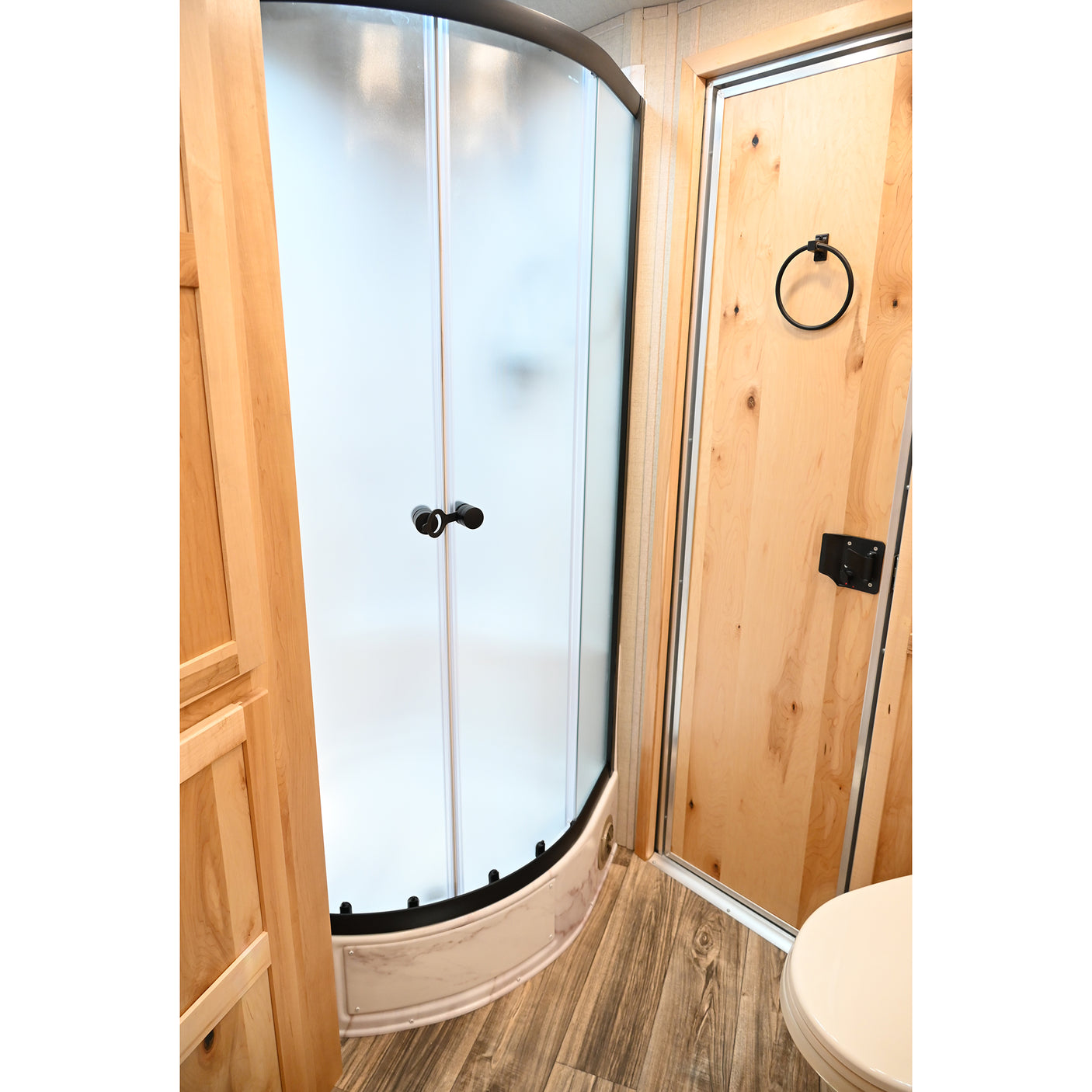 2027 Lakota Charger 3 Horse Trailer with 16' LQ, Side Load, Deluxe Rear Tack