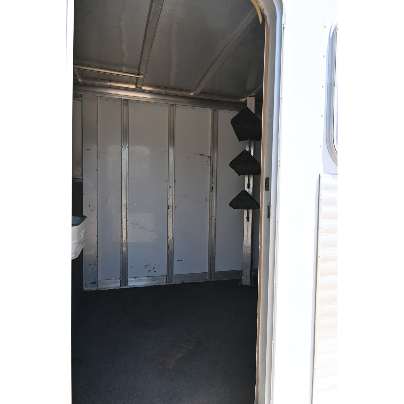 2002 Exiss 3 Horse Gooseneck Horse Trailer