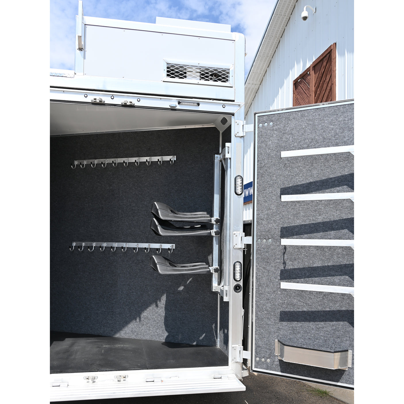 2027 Lakota Infinity 3 Horse Trailer with 16' Living Quarters, Side Load, Super Rear Tack